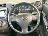 インテリアに合わせたデザインのステアリングは、運転される方のことも考え、運転しやすい形状、大きさです。是非一度、実際に触ってお確かめください。