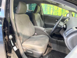 運転席シート廻りは使用感も少なく、良好な状態となっています。前オーナー様が丁寧に使っていたことがよくわかりますね。