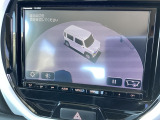 狭い場所での駐車やすれ違いなどでより的確な運転操作に役立つ360&deg;ビューモニターが装備されています。