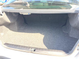 積み下ろしのしやすいデッキにはたっぷりと荷物を積み込んでいただけます。遊びから仕事まで、様々なシーンで頼れます♪