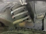 お車を安心してお乗りいただく為には、足回りの定期点検が欠かせません。サービスサポート(有償保証)では無料点検もご提供しており、安心のカーライフをお過ごしいただけるサポート体制が整っています。