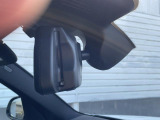 【ルームミラー一体型ETC】BMWといえばルームミラー一体型のETC。ドライバーから差し込めるかたちになっておりますので、差し忘れの際も慌てずにご利用いただけます。