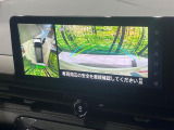 【アラウンドビューモニター】専用のカメラにより、上から見下ろしたような視点で360度クルマの周囲を確認することができます☆死角部分も確認しやすく、狭い場所での切り返しや駐車もスムーズに行えます。