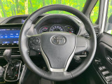 【純正革巻きステアリング】上質な革を使用することで、手にしっかり馴染みとても運転しやすいハンドルです♪