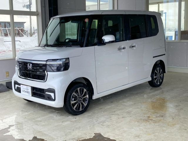 N-BOXカスタム  カスタム 660 4WD