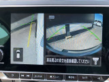 アラウンドビューモニター 駐車場での車庫入れや狭い道路での走行にカメラで確認が出来るので安心です。