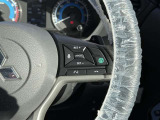 レーダークルーズコントロール付きです。車速に応じて追従支援してくれるので、ロングドライブも快適です。詳細は販売店スタッフまでおたずねください。