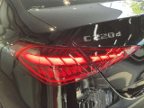 当店でお車をご購入のお客様はオーナー様専用保険「メルセデス・ベンツブランド保険」にご加入頂けます。飛来物によるフロントガラス破損やパンクによるタイヤ交換の際に、修理費用の一部をご負担致します。