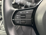 ★オーディオコントロールスイッチ★ステアリングにはオーディオコントロールスイッチが付いていますので、目線を正面から外すことが無く、また、ステアリングから手を離さずにオーディオ操作ができます