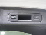 ◆予約機能付きパワーテールゲート◆キーや運転席のボタン、ハンズフリー機能など多彩なアクセスで自動開閉できます。