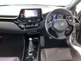 見通しのよいすっきりとした視界で、誰でも運転しやすいです。運転のしやすさは疲れにくさにも繋がりますよ♪