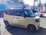 リヤドアはスライド式で乗り降りしやすいです★