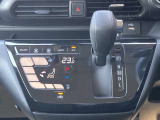 エアコンはオートエアコンで車内快適!