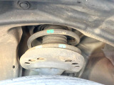 お車を安心してお乗りいただく為には、足回りの定期点検が欠かせません。サービスサポート(有償保証)では無料点検もご提供しており、安心のカーライフをお過ごしいただけるサポート体制が整っています。