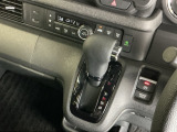 発進時から滑らかに加速する無段階変速のCVTはストップ&ゴーの多い街の中も快適です