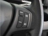 【クルーズコントロール】ステアリングの右側には高速道路で威力を発揮するオートクルーズの操作スイッチががついています。手元で操作ができるので、安全に運転できます!