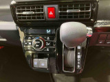 納車前にはプロのメカニックが、各部の点検を行います。ディーラーにしか出来ない品質、そしてサービスできっと満足していただけると思います!