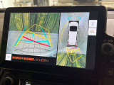 【パノラミックビューモニター】専用のカメラにより、上から見下ろしたような視点で360度クルマの周囲を確認することができます☆死角部分も確認しやすく、狭い場所での切り返しや駐車もスムーズに行えます。