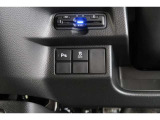 【横滑り防止装置】ドライバーの安全運転をアシストしてくれる装備が充実しています☆ドライバーの不安を安心へと変えてくれますね。
