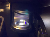 2階ショールームにはキッズスペースを完備しておりますので、お子様から目を離す事なくゆっくりと商談を進められます。是非ご家族皆さまでご来店下さいませ。メルセデス・ベンツの塗り絵などのおまけもあるかも?!