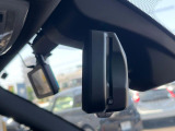 ●ETC車載器内蔵ルームミラー:お引き渡し時には再セットアップを実施後、お渡しいたします。マイレージ登録に関してもお気軽に担当営業までお尋ねください。