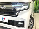 【LEDヘッドライト】悪天候や夜間走行時も良好な視界を確保し安心して運転できる高輝度LEDヘッドライトを装備!点灯速度が早く、消費電力も抑えられています。