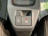 車両状態証明書修復歴の有無も一目瞭然。機能や内装・外装、走行距離、修復歴の有無をチェックし、クルマの状態を10段階にした車両状態証明書。数字や記号を使ってわかりやすく表示しています。