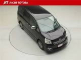 両側パワースライドドア付きだから、狭い駐車スペースなどでの乗り降りラクラク♪小さなお子さまのいるご家庭には嬉しい装備です。