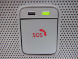 【SOSコール】急病時や危険を感じた時には、SOSコールスイッチを押してください。万が一の事故発生時には、エアバッグ展開と連動し自動通報されます。