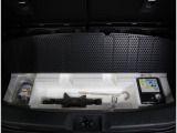 もちろんパンク修理剤&車載工具完備☆万が一のトラブルに備えて使い方もご説明いたします♪