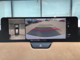 狭い場所での駐車やすれ違いなどでより的確な運転操作に役立つ360&deg;ビューモニターが装備されています。