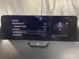 フォワードセンシングカメラで認識した交通標識をディスプレイに表示し、交通標識の見落とし防止を図り、安全運転を支援します。