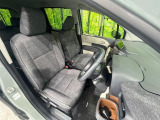 運転席シート廻りは使用感も少なく、良好な状態となっています。丁寧に使われていたことがよくわかりますね。