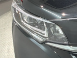 LEDヘッドライトは、点灯の瞬間から最大光量を発揮し、突然暗くなるトンネルなどでの安定感を高めます。