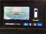 バックでの車庫入れも安心です! リアカメラが付いているバックモニター付のナビを装備しております。バンパーについているソナーや、操作線もついており距離感も画面から確認できます。