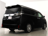 当店では、厳選された車両のみ展示しております。アルファード・ヴェルファイアに特化した専門店ならではの豊富な在庫の中から、お気に入りの一台をお探しください!