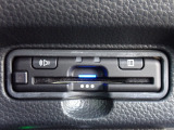 ■【ETC車載器】が装備されています。セットアップをしてお渡しとなり、ETCカードを差し込むだけで高速道路の利用が可能です。