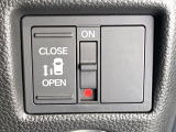 【パワースライドドア】スマートキーや運転席のスイッチでスライドドアの開閉が可能♪電動だから力を入れてドアを開ける必要が無く、小さいお子様でも、重い荷物を持っている時もラクに開け閉めできます♪