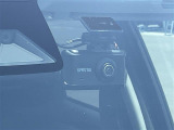 【ドライブレコーダー】映像・音声などの運転中の記録を残します。事故などを起こした起こされた時の証拠になりえますので、もしも時でも安心ですね。