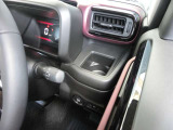 運転席側ドリンクホルダー