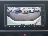 バックでの駐車が苦手な方や運転にあまり自信のない方でも後方の視界をしっかりサポート。安心して車庫入れが出来るバックカメラを装備しています!