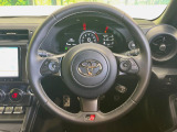 【純正革巻きステアリング】上質な革を使用することで、手にしっかり馴染みとても運転しやすいハンドルです♪