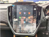 前席パネル中央には大型のモニターを採用★