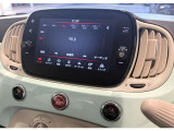 お持ちのスマートフォンが使える、Car Play&Android Auto対応のU-Connectを搭載。ナビゲーションアプリがご利用いただけます。