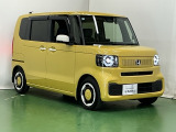 大きく開くスライドドアで狭い場所でも隣を気にすることなく楽に乗り降りできます