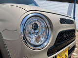 LEDヘッドライトは消費電力が少なく、球も長持ちしやすいなどメリットが多いです。HIDやハロゲンライトに比べ夜間も明るく照らしてくれます。