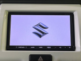 【純正ナビ】人気の純正ナビを装備しております。ナビの使いやすさはもちろん、オーディオ機能も充実!キャンプや旅行はもちろん、通勤や買い物など普段のドライブも楽しくなるはず♪
