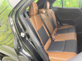 後部座席も気になる運転席シート廻りは使用感も少なく、良好な状態となっています。前オーナー様が丁寧に使っていたことがよくわかりますね。ようなキズ・汚れやへたり等、大きなダメージはなく、良好な状態です。