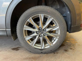 【純正19インチアルミホイール】外観にマッチした純正アルミホイールを装着しております。各種社外アルミホイールや、スタッドレスタイヤも取扱いしております。是非ご相談ください♪