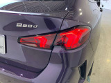 リアランプ 立体的な造形としてBMWらしい個性的なリアビューを明確化しました。
